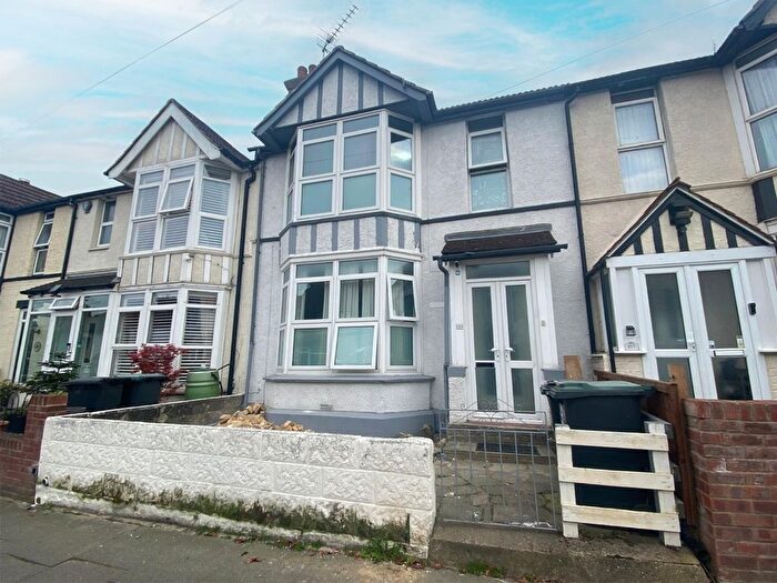 4 Bedroom Terraced House To Rent In Park Avenue, Northfleet, Gravesend, Kent, DA11