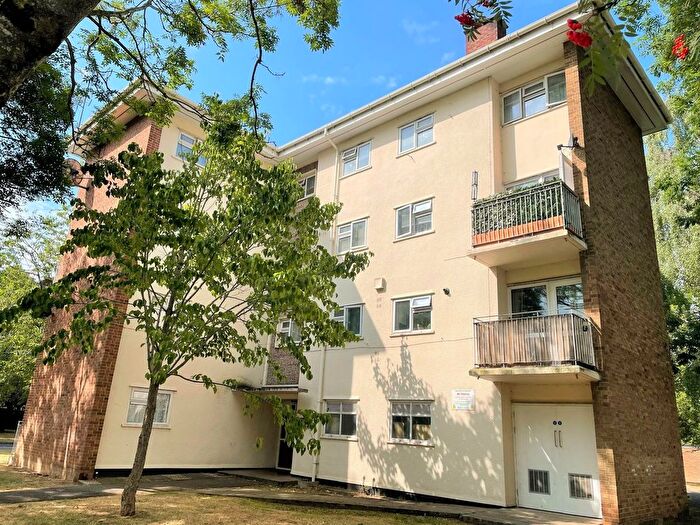 1 Bedroom Flat To Rent In Eastwick Road, Taunton, TA2