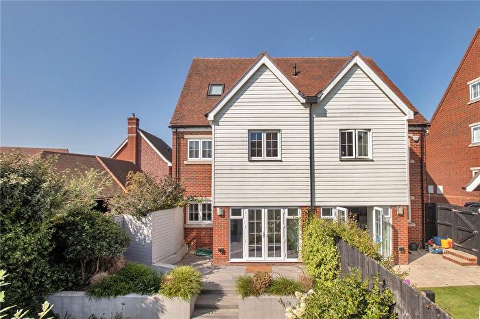 4 Bedroom Semi-Detached House For Sale In Duncalf Road, Tunbridge Wells, Kent, TN2