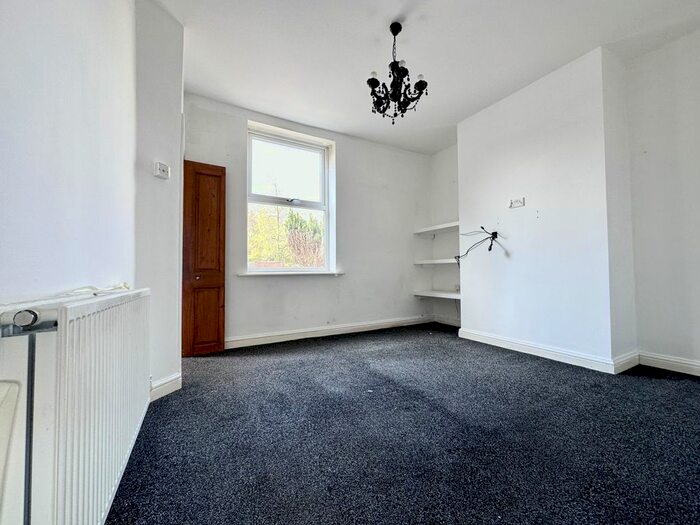 2 Bedroom Terraced House To Rent In Leeds Road, Lofthouse, WF3