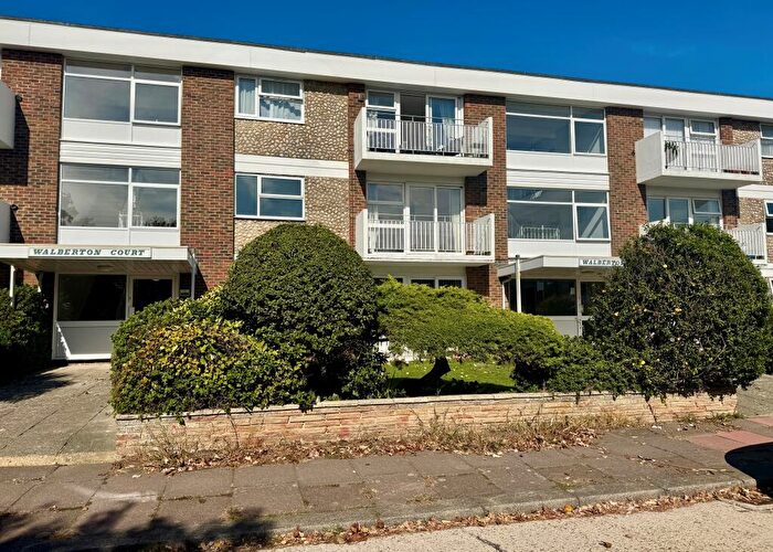 2 Bedroom Flat To Rent In Latimer Road, Worthing, BN11