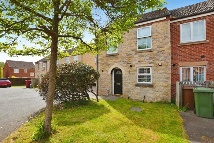 3 Bedroom End Of Terrace House For Sale In St. James Place, Scunthorpe, DN16