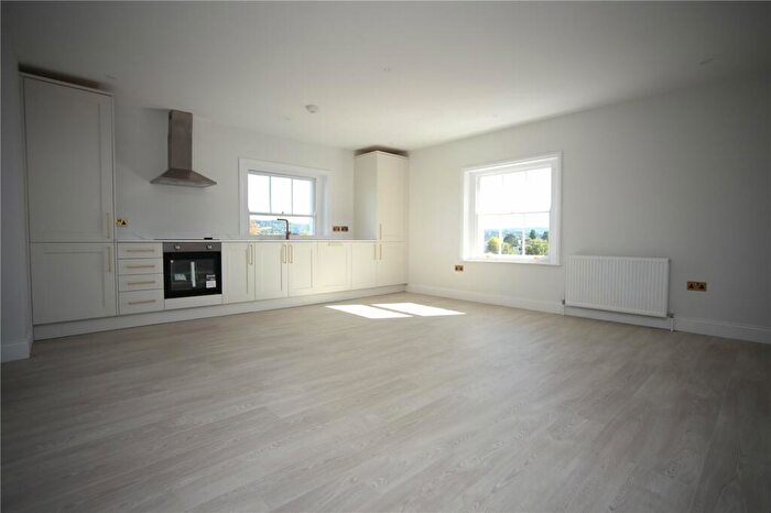2 Bedroom Apartment To Rent In Hillcourt Road, Cheltenham, Gloucestershire, GL52