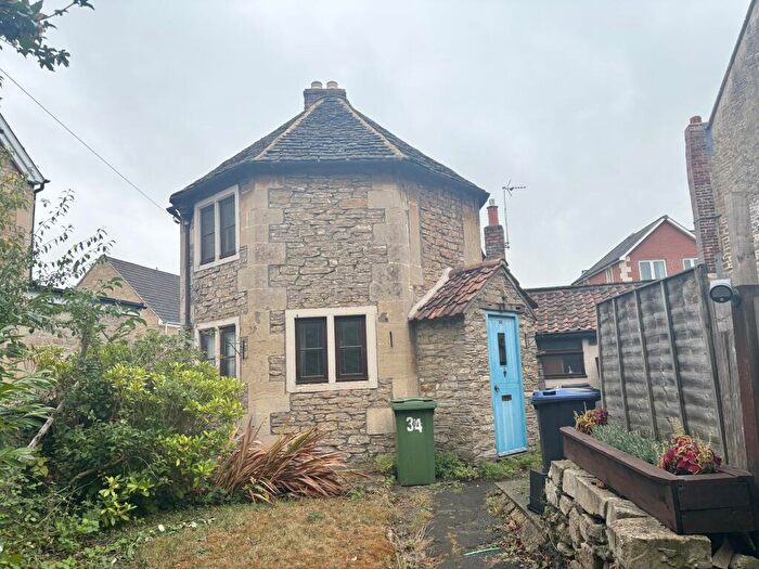 2 Bedroom Detached House For Sale In Lowbourne, Melksham, SN12