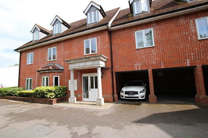 2 Bedroom Apartment To Rent In Hurst Park, Horsham, West Sussex, RH12