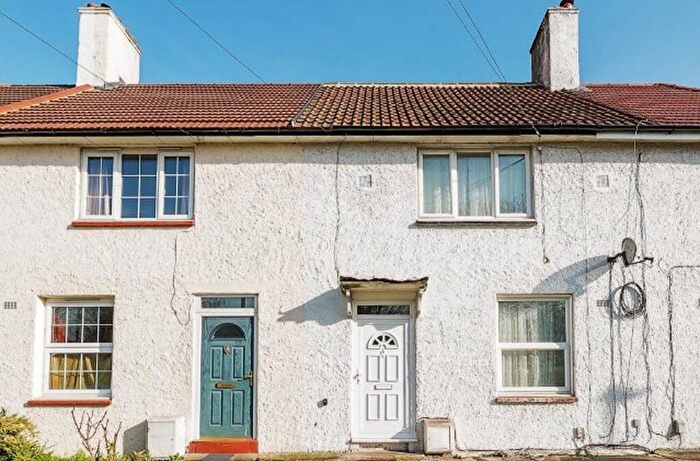 3 Bedroom Terraced House For Sale In The Roundway, Tottenham, N17