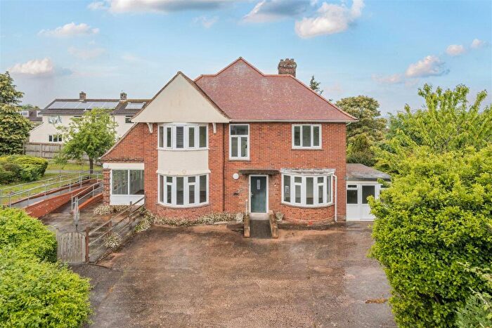 5 Bedroom Detached House For Sale In Chudleigh Road, Exeter, EX2