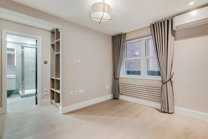 2 Bedroom Apartment To Rent In Fitzjohns Avenue, Hampstead, London, NW3