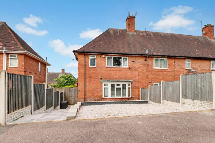 3 Bedroom Terraced House For Sale In Longmead Drive, Nottingham, NG5