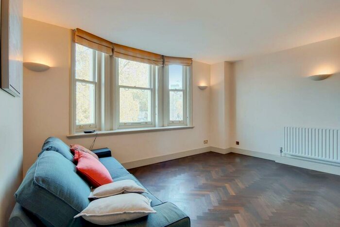 1 Bedroom Flat To Rent In West Smithfield, Barbican, London, EC1A