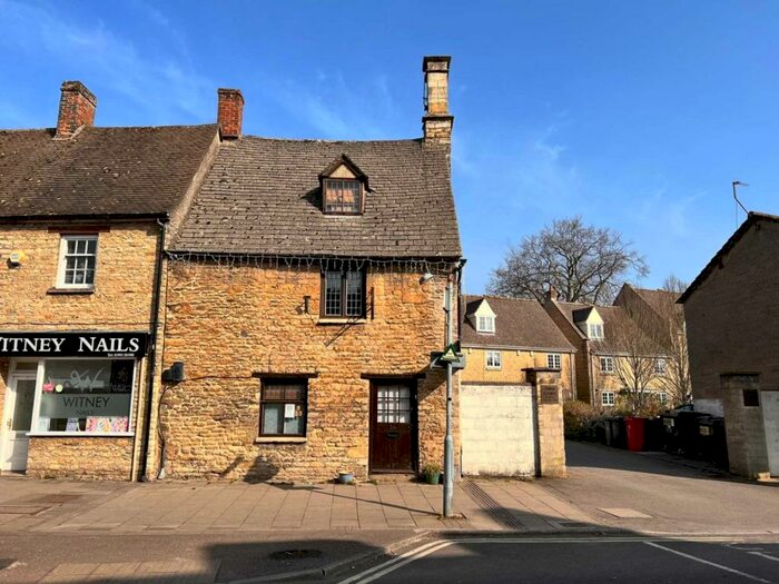 2 Bedroom Cottage To Rent In Corn Street, Witney, OX28