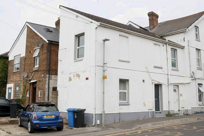 1 Bedroom Property To Rent In Salisbury Road, Poole, BH14