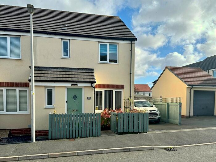 Semi-Detached House To Rent In Sunningdale Drive, Hubberston, Milford Haven, SA73