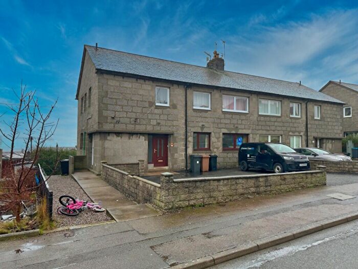 3 Bedroom Terraced House For Sale In Corthan Crescent, Aberdeen, Aberdeenshire, AB12