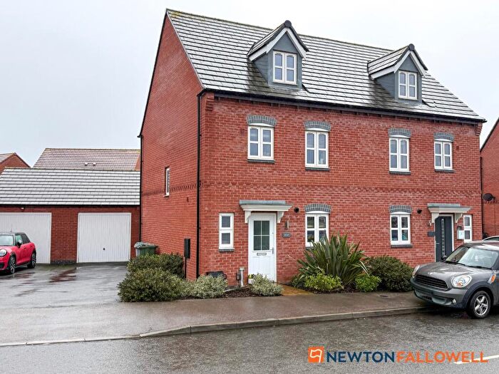 4 Bedroom Semi Detached House For Sale In Flaxley Lane, Middlebeck, Newark, NG24