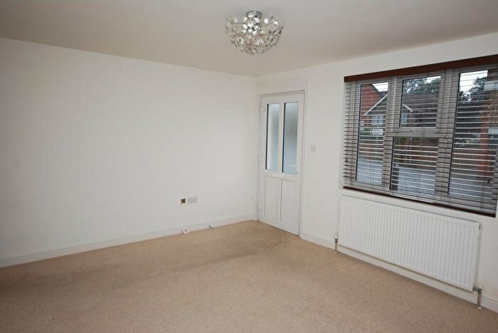 2 Bedroom Apartment To Rent In Farnborough Road, Farnham, Surrey, GU9