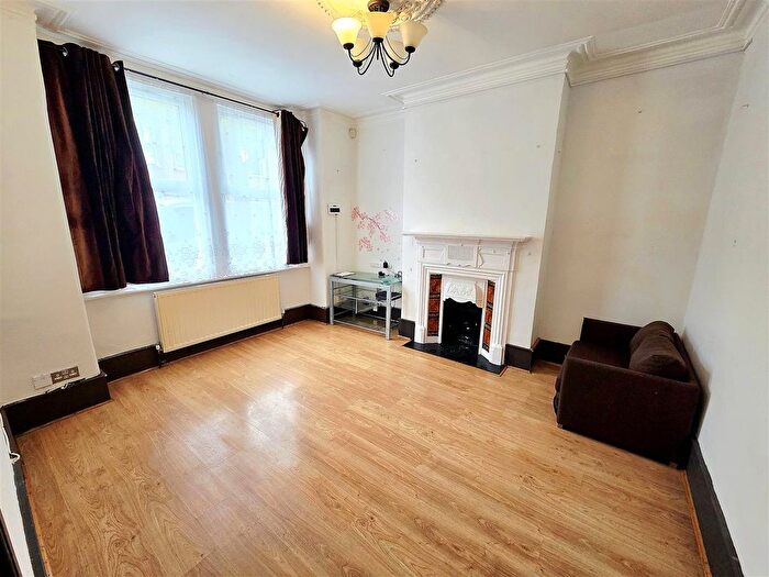 1 Bedroom Flat To Rent In Herga Road, Harrow, HA3