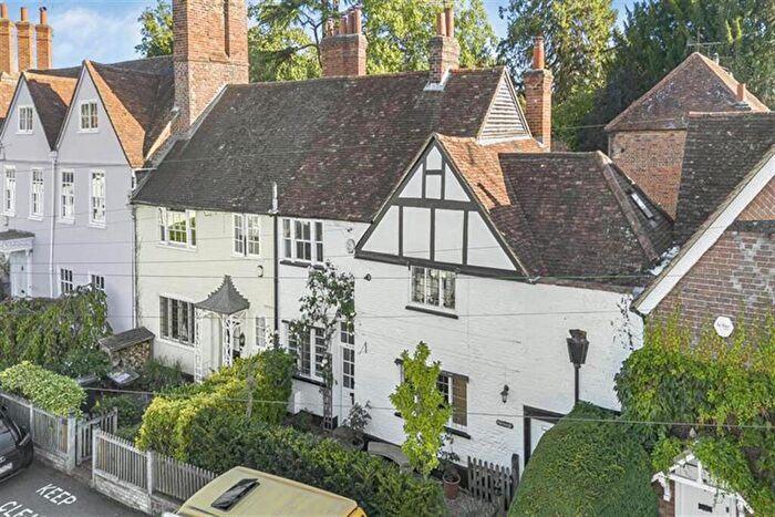 3 Bedroom Cottage For Sale In Sonning, Reading, RG4