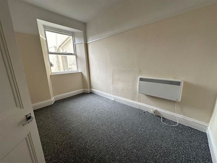1 Bedroom Flat To Rent In Winner Street, Paignton, TQ3