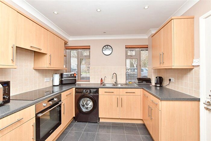 3 Bedroom Terraced House For Sale In Hazlemere Drive, Gillingham, Kent, ME7