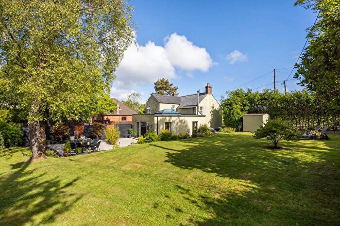 3 Bedroom Detached House For Sale In Ballynahinch Road, Hillsborough, BT26