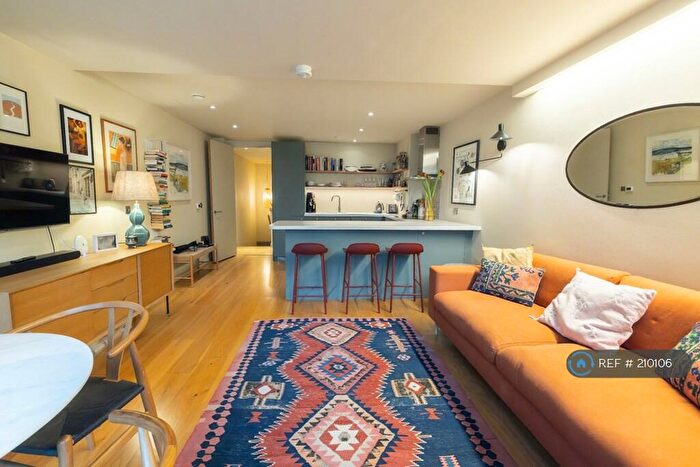 2 Bedroom Maisonette To Rent In Balmore Street, London, N19