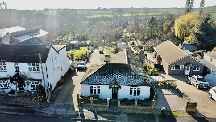 4 Bedroom Detached House To Rent In Banbury Road, Brackley, NN13