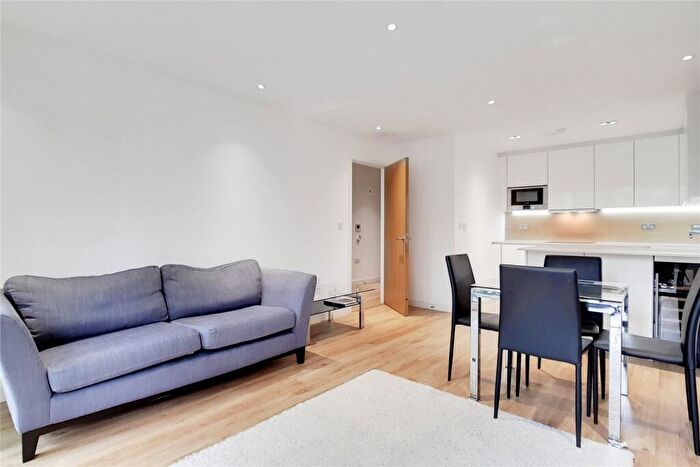 1 Bedroom Apartment To Rent In Woodberry Grove London, N4