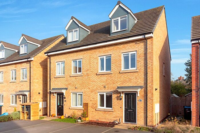 3 Bedroom Semi-Detached House For Sale In Cowstail Lane, Tockwith, York, YO26