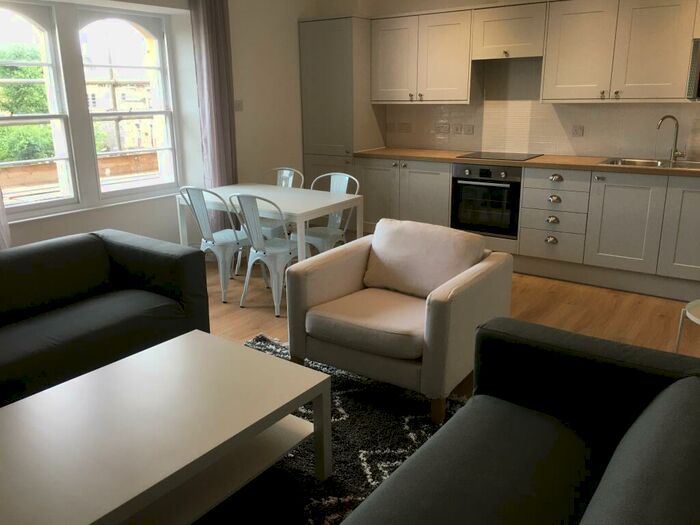 4 Bedroom Flat To Rent In Whiteladies Road, Redland, Bristol, BS8