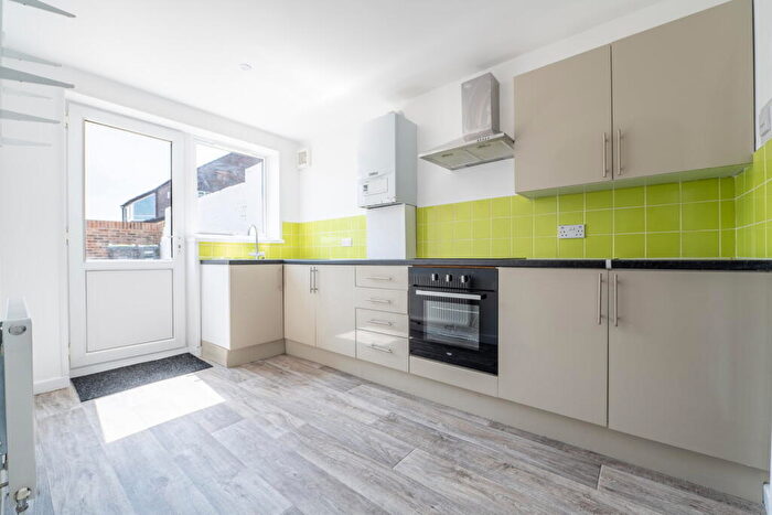 2 Bedroom End Of Terrace House To Rent In Alma Street, Gosport, Hampshire, PO12