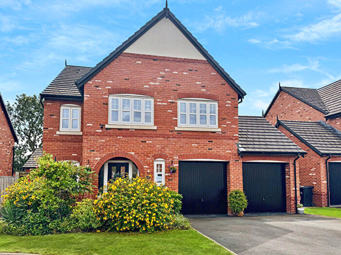 5 Bedroom Detached House For Sale In Thatch Close, Holmes Chapel, CW4
