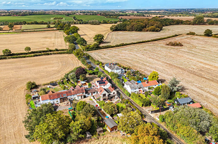 1 Bedroom Bungalow For Sale In Finch Hill, Bulmer, Sudbury, CO10