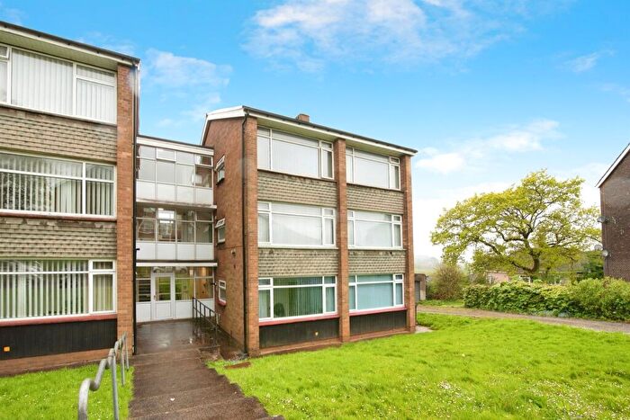 2 Bedroom Flat For Sale In Kennerleigh Road, Cardiff, CF3