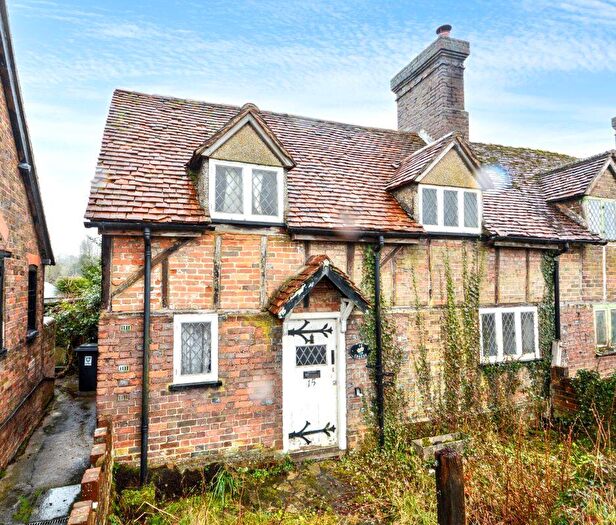 2 Bedroom Semi-Detached House For Sale In Leighton Buzzard Road, Water End, Hemel Hempstead, HP1