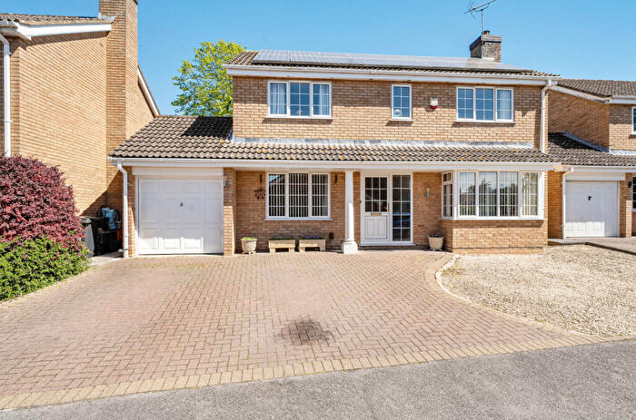 4 Bedroom Detached House For Sale In Randall Crescent, Shaw, Swindon, SN5