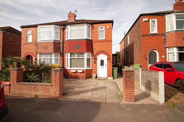 3 Bedroom Semi Detached House To Rent In Middleton Road, Stockport, SK5