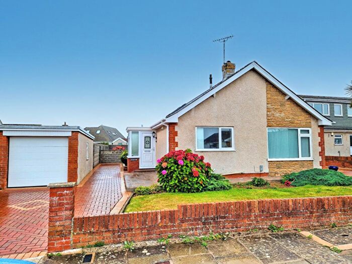 3 Bedroom Detached Bungalow For Sale In Spoonbill Close, Rest Bay, Porthcawl, CF36