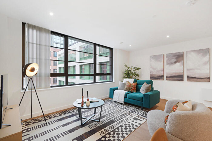 1 Bedroom Apartment To Rent In Guild Point, B5