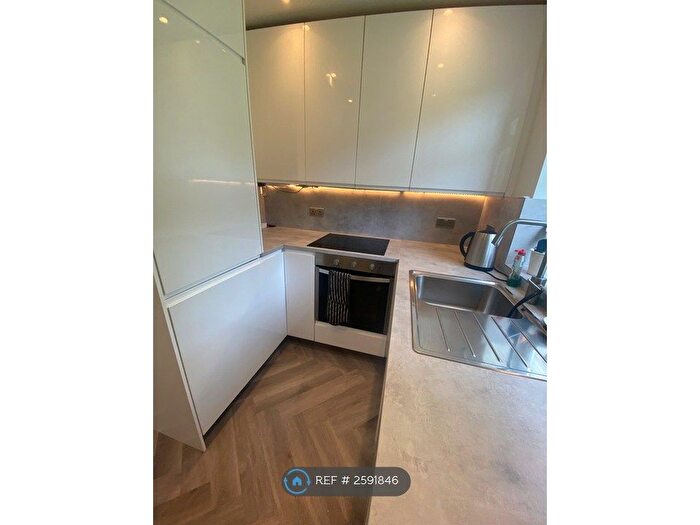 2 Bedroom Maisonette To Rent In Gomshall Gardens, Kenley, CR8