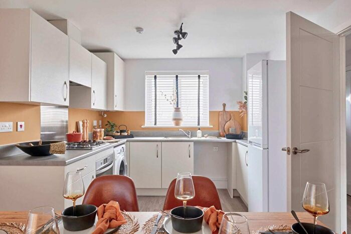 3 Bedroom Semi-Detached House For Sale In Chesterfield Road, Brimington, Chesterfield, S43