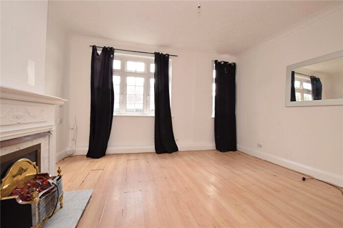 1 Bedroom Apartment To Rent In Electric Parade, Seven Kings Road, Seven Kings, Ilford, IG3
