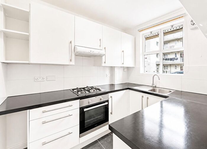 3 Bedroom Flat To Rent In Old Bethanol Green, London, E2