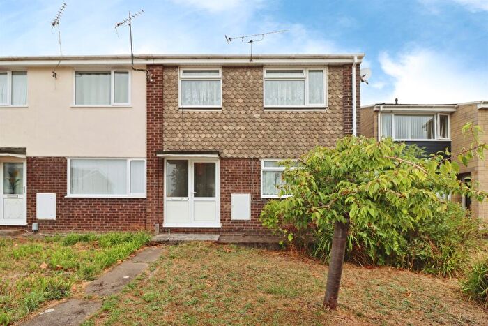 3 Bedroom End Of Terrace House For Sale In Witcombe, Yate, Bristol, BS37