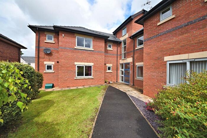 2 Bedroom Flat To Rent In Llys Y Ddol, Mold, CH7
