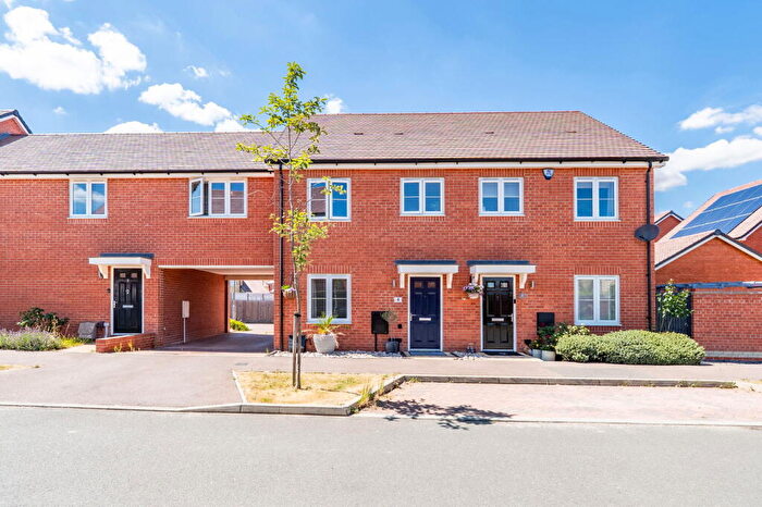 3 Bedroom Terraced House For Sale In Horseshoe Crescent, Wixams, MK45