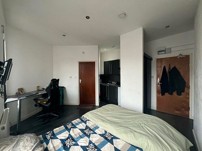 Studio To Rent In Brays Lane, Coventry, CV2