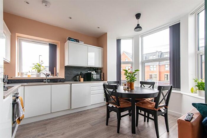 2 Bedroom Flat To Rent In Radcliffe Road, West Bridgford, NG2