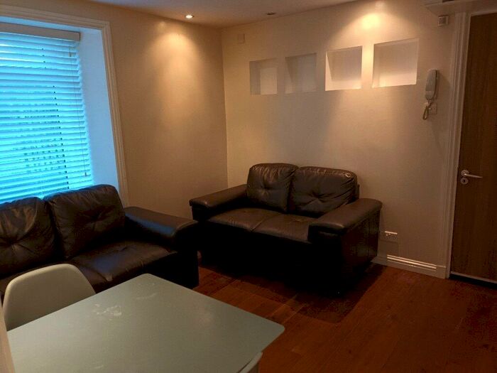 1 Bedroom Flat To Rent In Thomson Street, Aberdeen, AB25