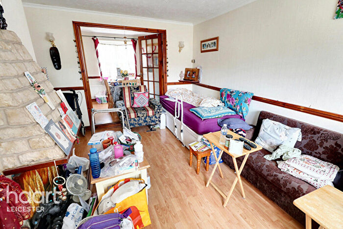 3 Bedroom End Of Terrace House For Sale In Amadis Road, Leicester, LE4